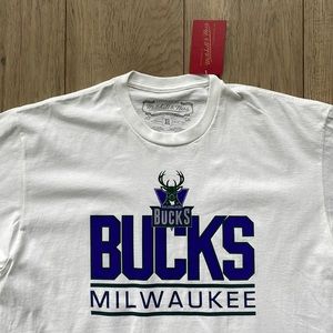 NWT Mitchell & Ness Milwaukee Bucks Old School 90s Logo White T-Shirt